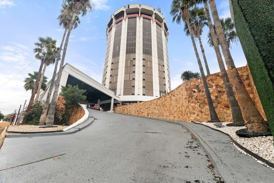 More Photos Of 1 S Main Ave, Laredo Hotel For Sale