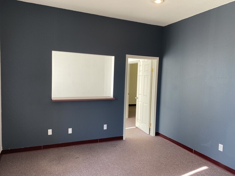 More Photos Of 15765 State Hwy 13, Reeds Spring Office For Lease