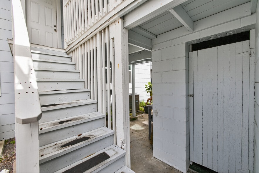 More Photos Of 123 Margaret St, Neptune Beach Multifamily For Sale