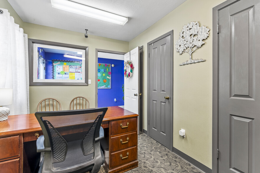 More Photos Of 989 Old Mcdade Rd, Elgin Daycare Center For Sale