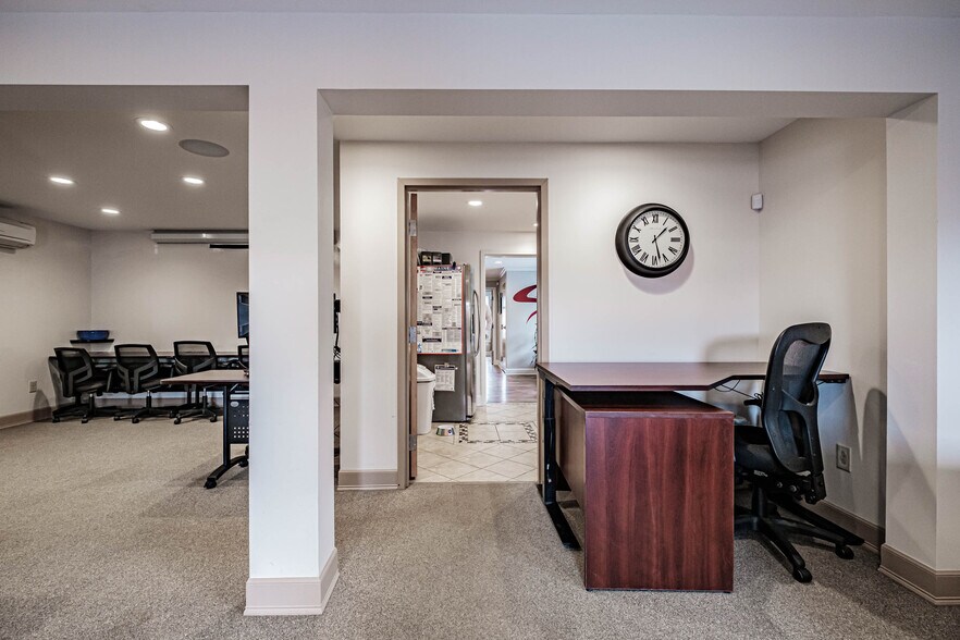 More Photos Of 352 Warren Ave, Portland Office Residential For Lease