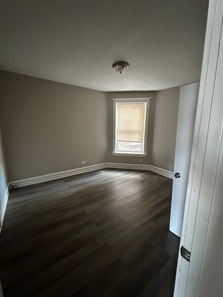 More Photos Of , Chicago Multifamily For Sale