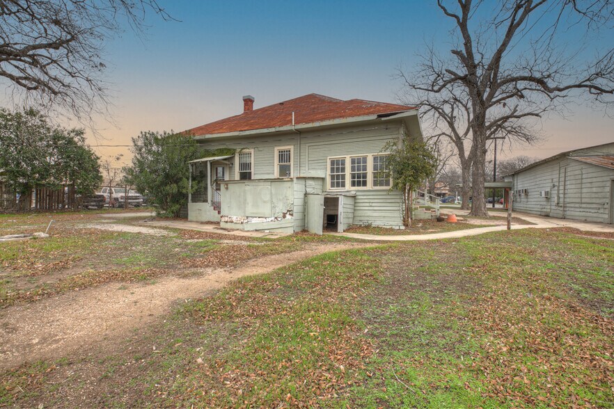More Photos Of 650-664 S Seguin Ave, New Braunfels Land For Sale