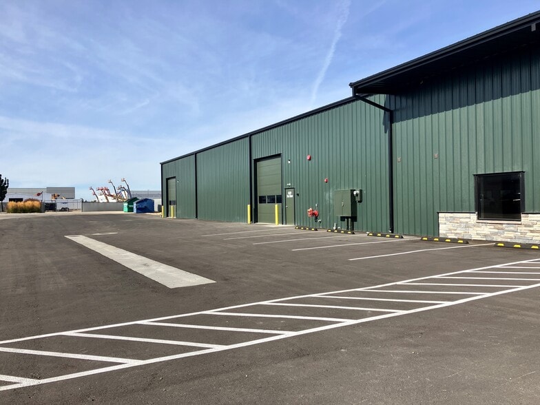 More Photos Of 8670 E Cash Ln, Nampa Industrial For Lease