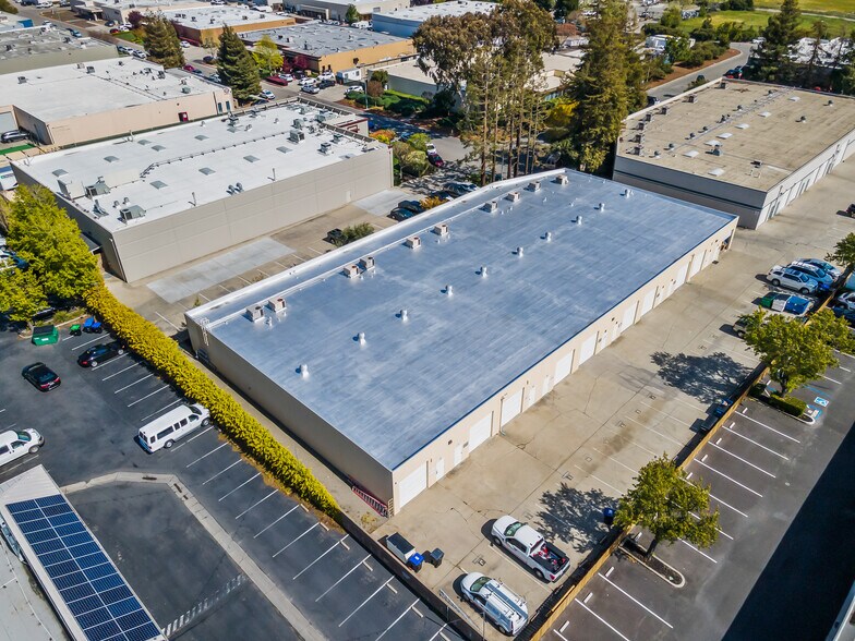 More Photos Of 7083 Commerce Cir, Pleasanton Warehouse For Lease