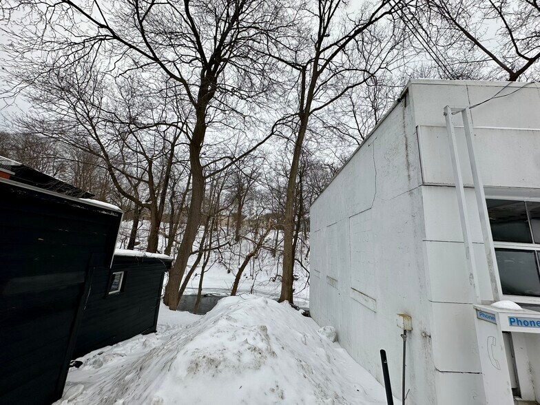 More Photos Of 123 Main St, Great Barrington Service Station For Sale