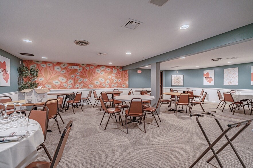 More Photos Of 754 Cherokee st, Fountain Hill Restaurant For Sale