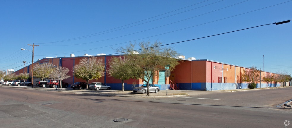 More Photos Of 320 N Clark Dr, El Paso Warehouse For Lease