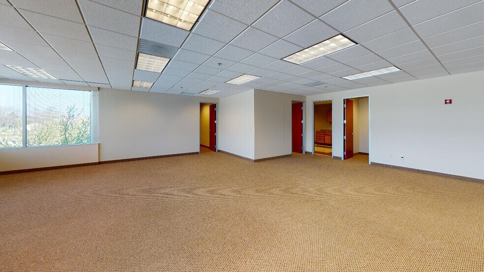 More Photos Of 630 W Carmel Dr, Carmel Office For Lease