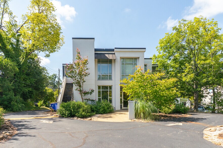 More Photos Of 784 Prince Ave, Athens Medical For Lease