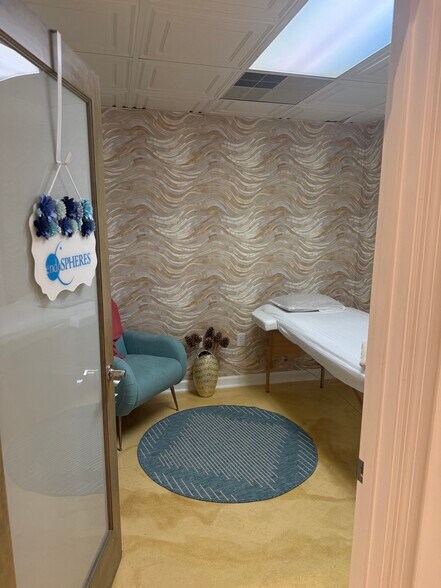 More Photos Of 1051 Johnnie Dodds Blvd, Mount Pleasant Medical For Sale