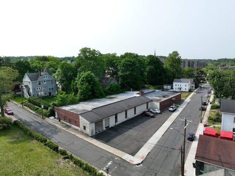 More Photos Of 141 Grove St, Meriden Manufacturing For Sale