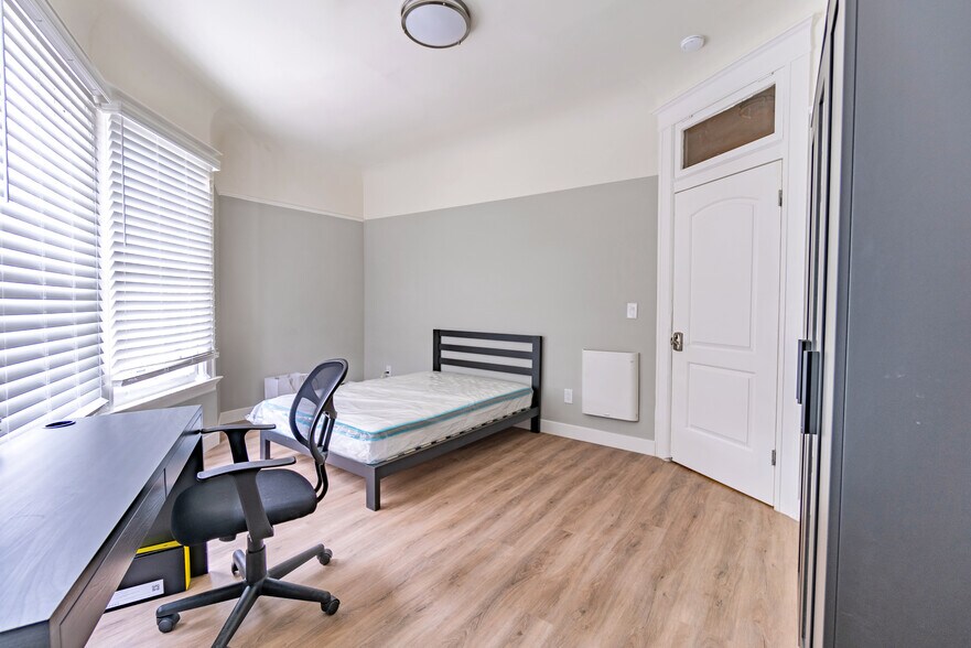 More Photos Of 3228-3230 Adeline St, Berkeley Apartments For Sale