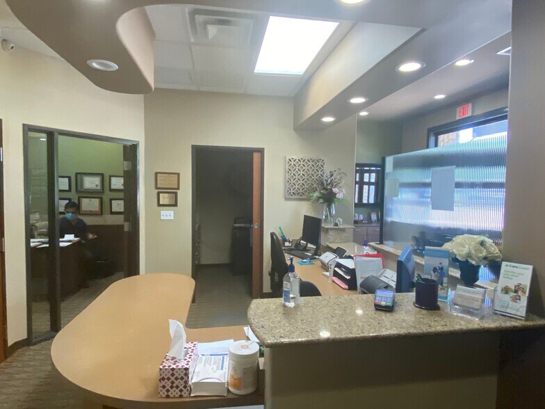 More Photos Of 4010 Sandy Brook Dr, Round Rock Medical For Sale