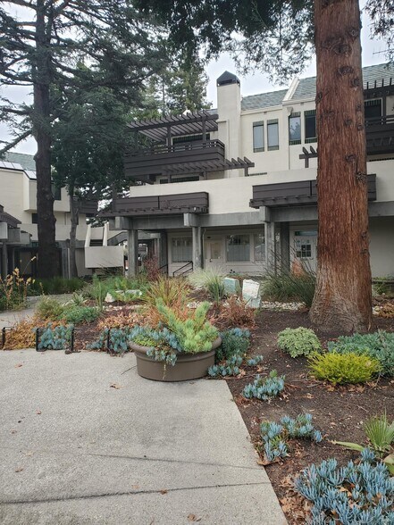 More Photos Of 100 W El Camino Real, Mountain View Office For Lease