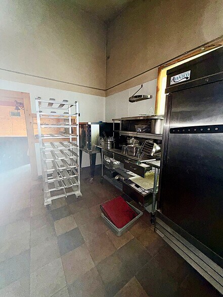 More Photos Of 479 6th Street St, Wells General Retail For Sale