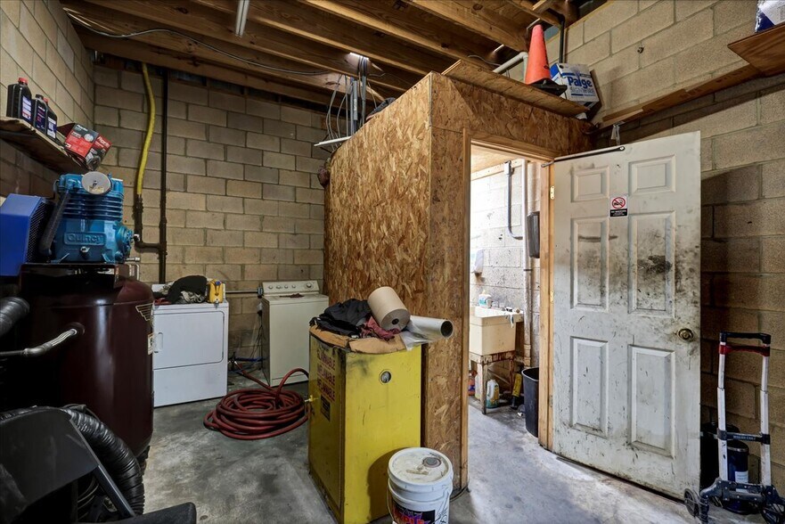 More Photos Of 133 W Blue Lick Rd, Shepherdsville Auto Repair For Sale