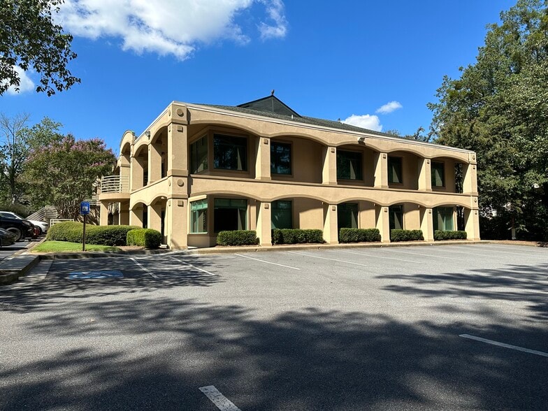 More Photos Of 810 Canton Rd, Marietta Medical For Lease