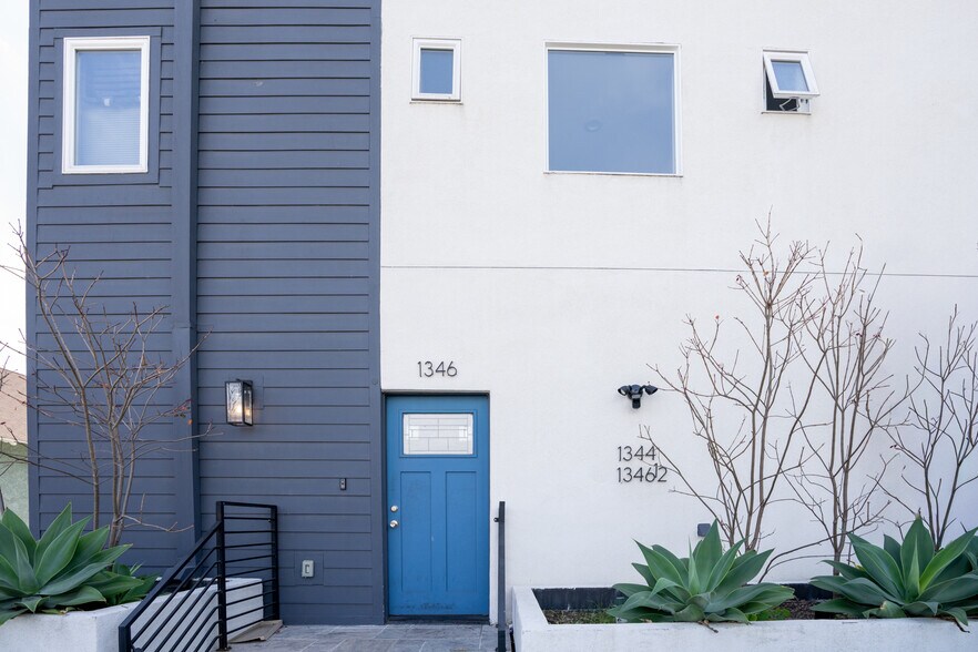 More Photos Of 1344 W 37th Pl, Los Angeles Apartments For Sale