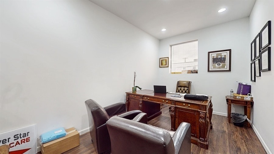 More Photos Of 26-32 Bond St, Westbury Loft Creative Space For Lease