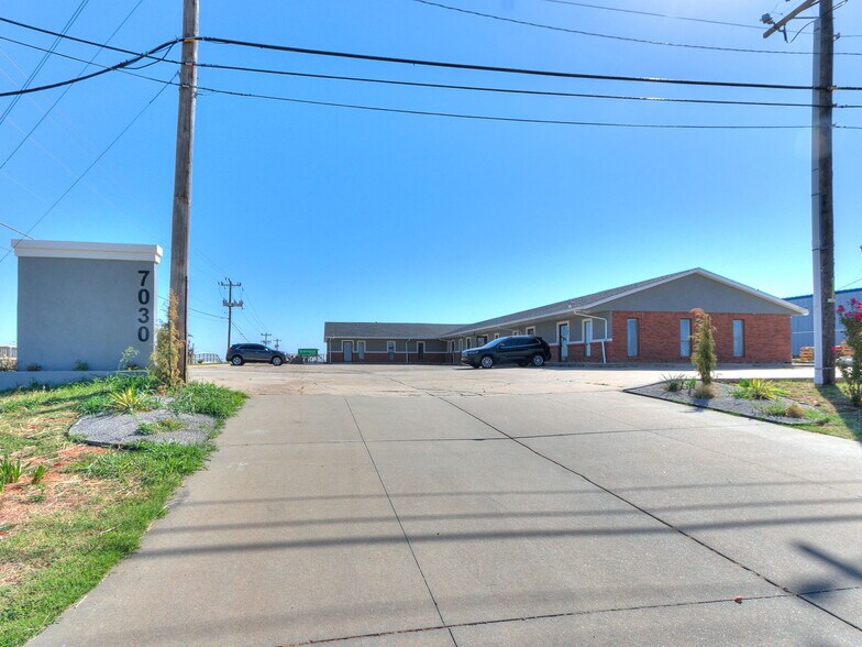 More Photos Of 7030 W Wilshire Blvd, Oklahoma City Storefront Retail Office For Lease
