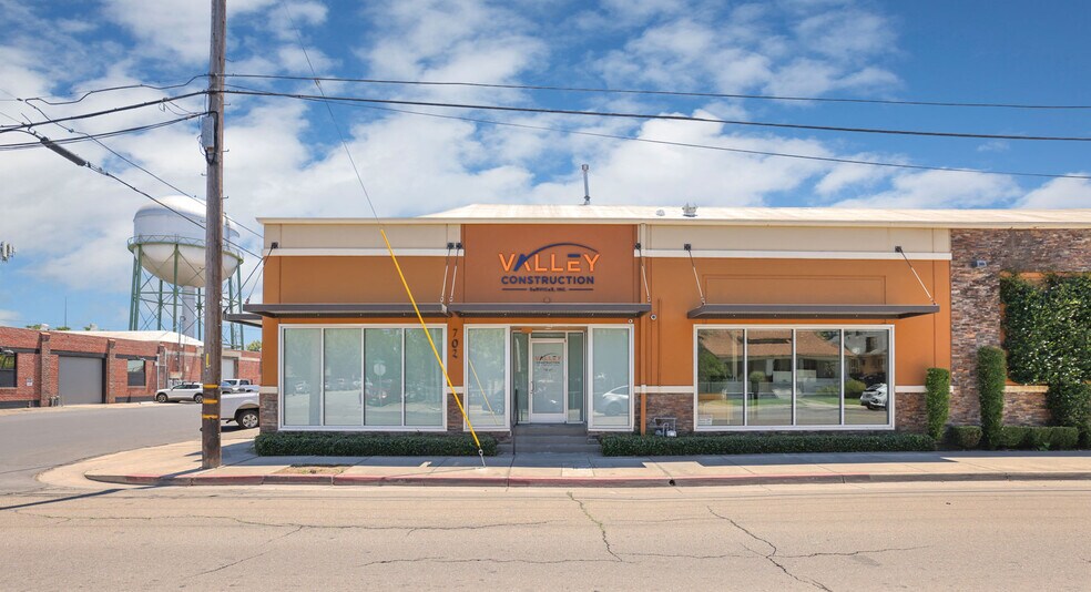 More Photos Of 702-714 W Fremont St, Stockton Light Distribution For Lease