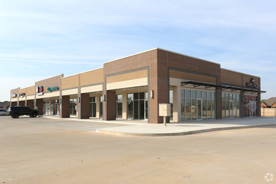 Primary Photo Of 4301 N Sara Rd, Yukon Freestanding For Lease