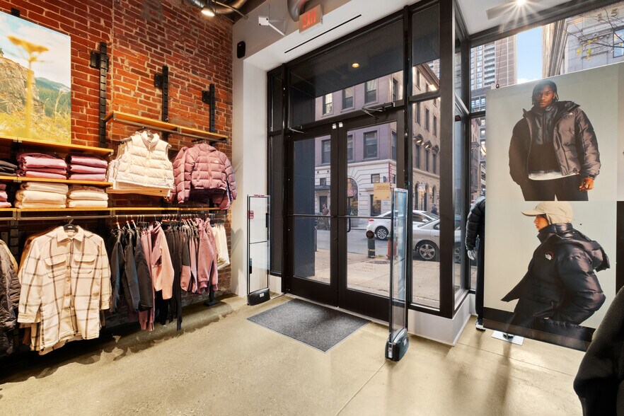 More Photos Of 1515 Walnut St, Philadelphia Storefront Retail Office For Lease