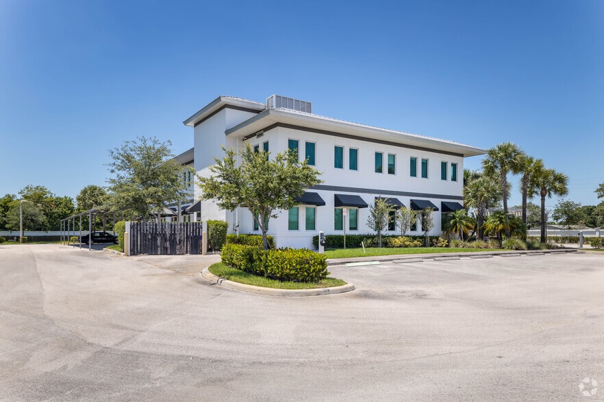 More Photos Of 8230 210th St S, Boca Raton Office For Lease