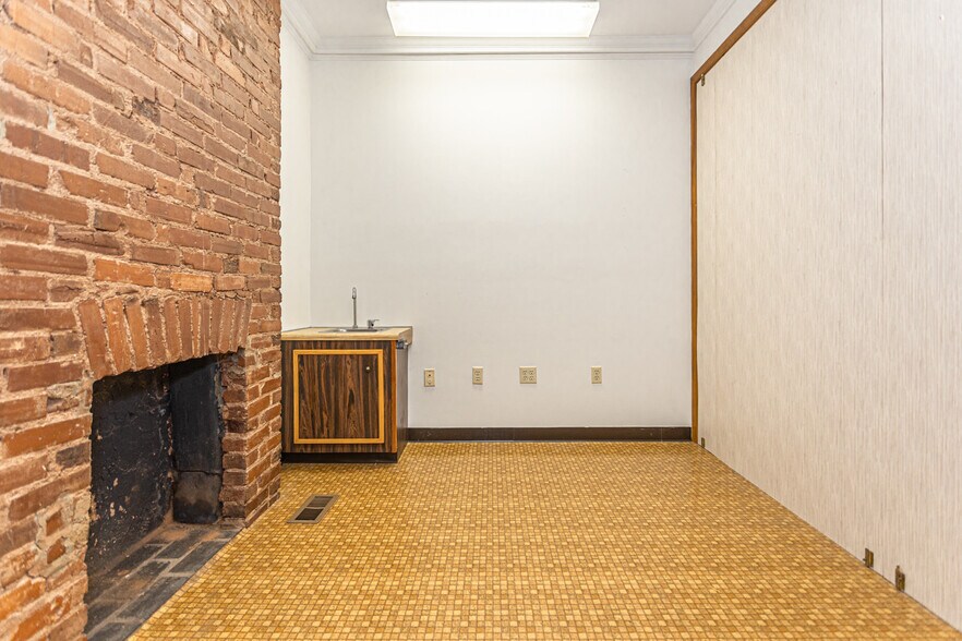 More Photos Of 100-102 W Fornance St, Norristown Medical For Sale