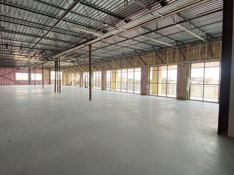 More Photos Of 11161 Shadowcreek Pl, Pearland Medical For Lease