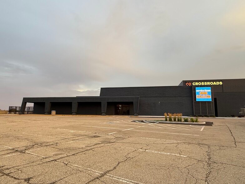 More Photos Of 2700 Miamisburg Centerville Rd, Dayton Department Store For Lease