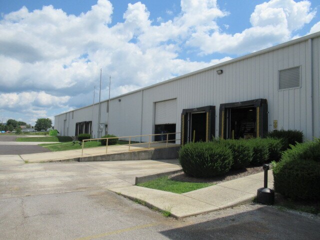 More Photos Of 142 George James Dr, Wytheville Warehouse For Lease