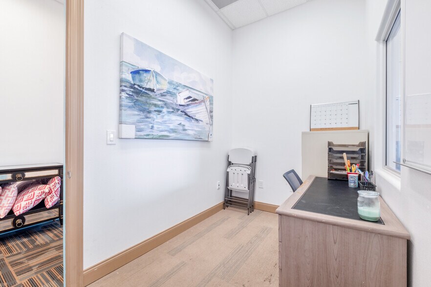 More Photos Of 503A Harbor Blvd, Destin Flex For Lease
