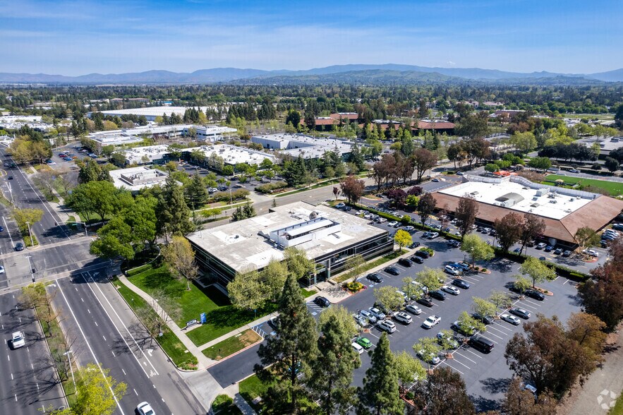 More Photos Of 5924 Stoneridge Dr, Pleasanton Medical For Lease