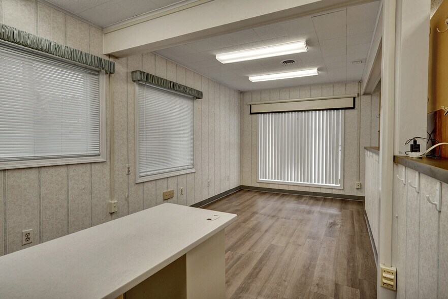 More Photos Of 102 S 3rd St, Saint Clair Bank For Sale