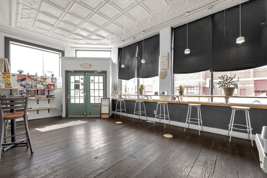 More Photos Of 1069 W Broad St, Columbus Storefront Retail Office For Lease