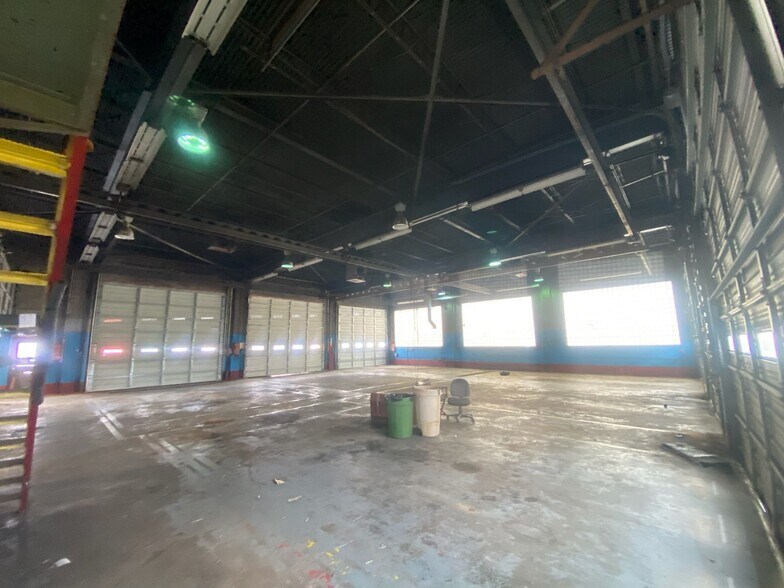 More Photos Of 5819 Courtesy Ln, Shreveport Warehouse For Lease
