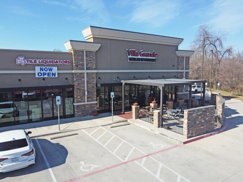 More Photos Of 201 N Interstate 35, Gainesville Storefront Retail Office For Lease
