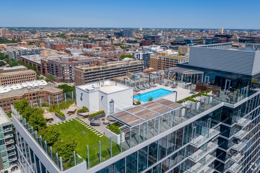 More Photos Of 205 S Peoria, Chicago Apartments For Lease