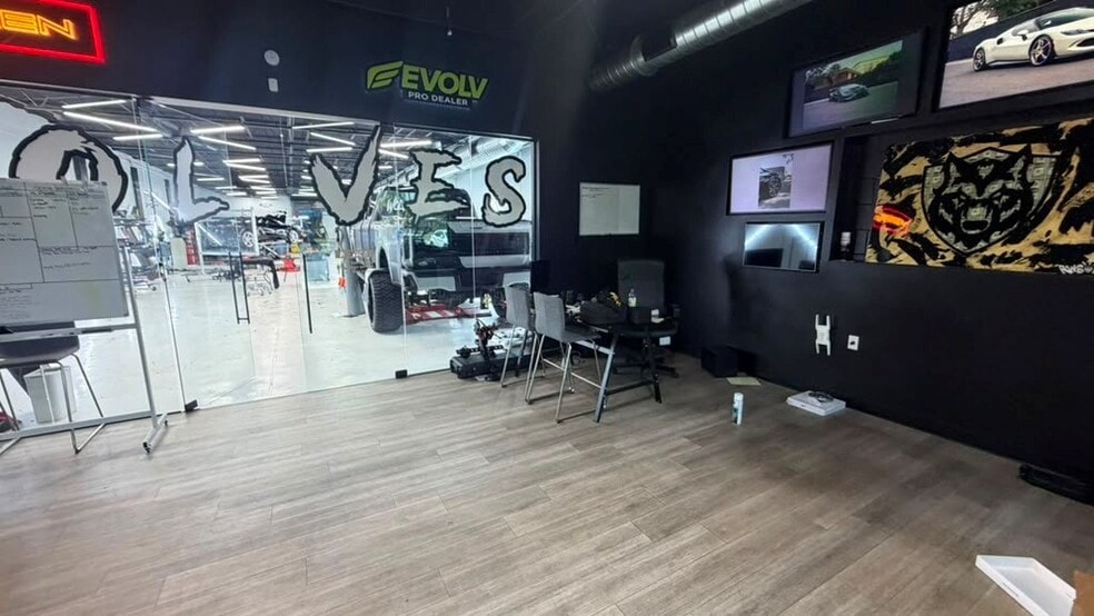More Photos Of 5925 Precision Dr, Orlando Warehouse For Lease