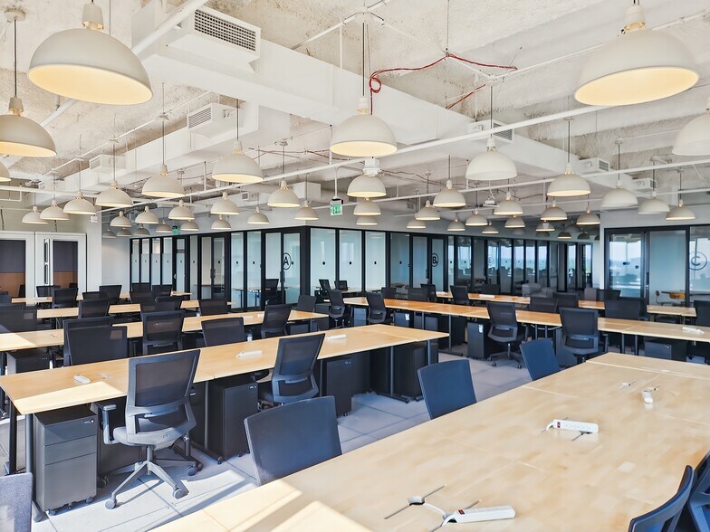 More Photos Of 4920 Roswell Rd NE, Atlanta Coworking Space