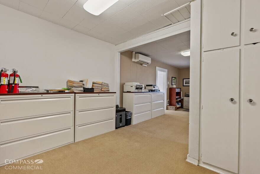 More Photos Of 204 NE 4th St, Bend Office For Sale