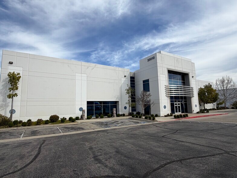 Primary Photo Of 28010 Industry Dr, Valencia Manufacturing For Lease