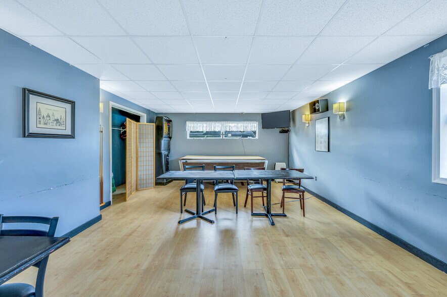 More Photos Of 524 Court St, Scranton General Retail For Sale