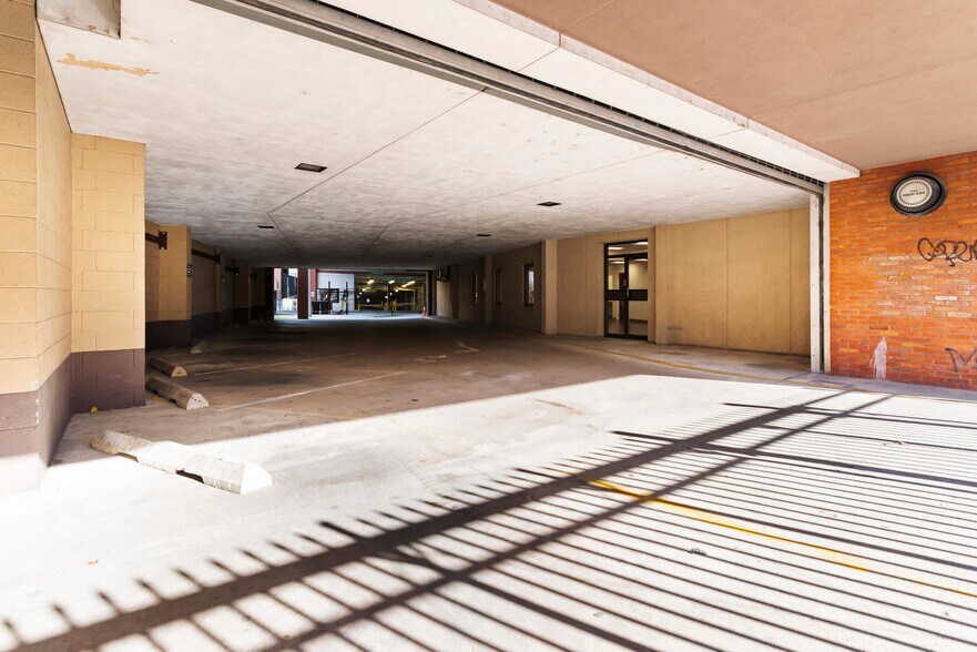 More Photos Of 403-405 N 2nd St, Harrisburg Office For Sale