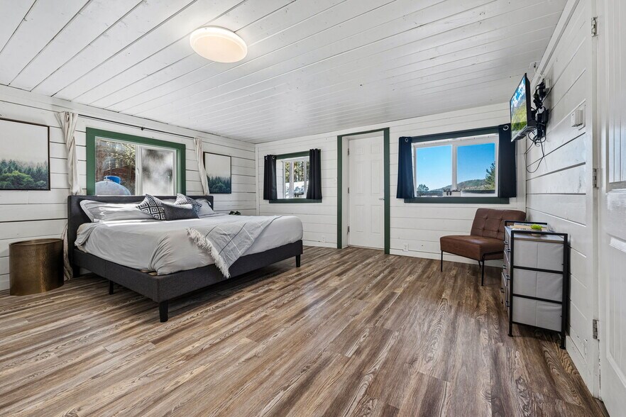 More Photos Of 7100 County Road 501, Bayfield Lodge Meeting Hall For Sale