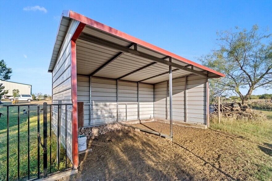 More Photos Of 260 FM 3118, Clifton Land For Sale