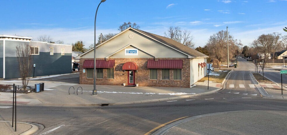 Primary Photo Of 1681 E Auburn Rd, Rochester Hills Office For Sale