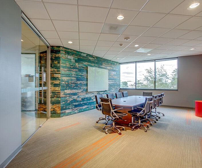 More Photos Of 7676 Hillmont St, Houston Office For Lease